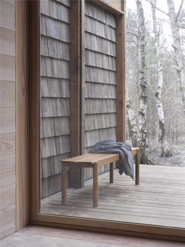 Linear-steel-bench-muuto-bakata-design (1).jpg