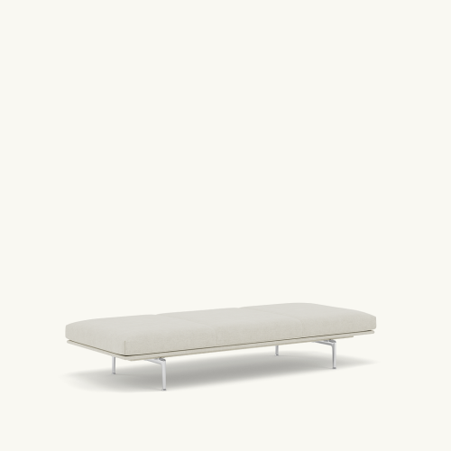 Outline-daybed-refine-leather-cognac-aluminum-Muuto-5000x5000.jpg