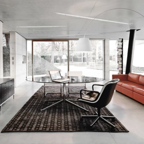 1645216240_florence-knoll-oval-and-round-high-tables_4.webp
