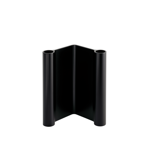 Pair-candleholder-18-black-muuto-5000x5000_8.png