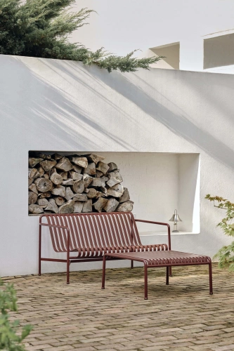 Palissade_Lounge_Sofa_Palissade Low Table iron red.jpg