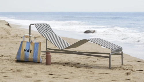 Palissade_Chaise_Longue_sky_grey_Candy_Stripe_M_yellow_and_blue_Mono_Thermal_Bottle_0,9_litre_cappuccino.jpg