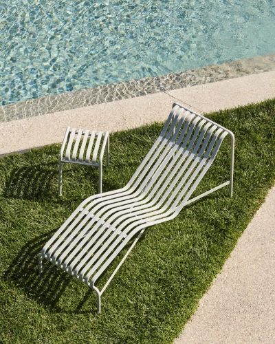 Palissade_Chaise_Longue_sky_grey_Palissade_Stool_sky_grey.jpg