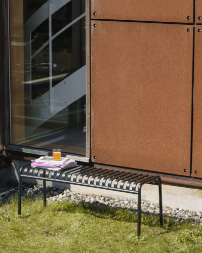 Palissade_Bench_anthracite_Tint_Tumbler_pink_01.jpg
