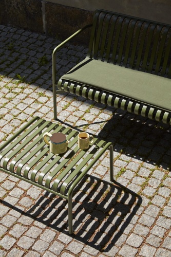 Palissade_Ottoman_olive_Palissade_Dining_Bench_olive_Rainbow_Mug_light_yellow_Coffee_S_light_yellow.jpg