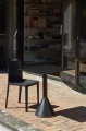 Elementaire_Chair_anthracite_Palissade_Cone_Table_anthracite.jpg
