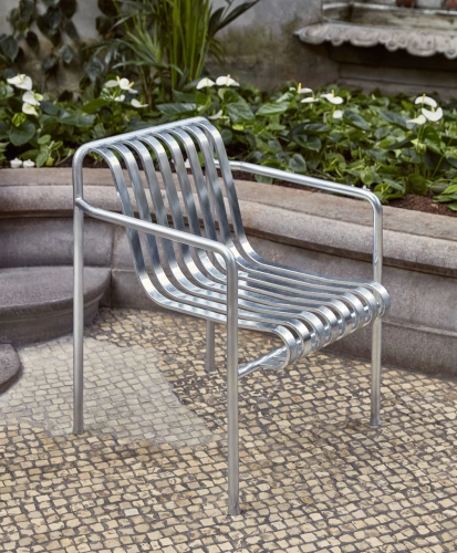Palissade_Dining__Armchair_Hot_Galvanised.jpg