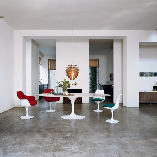 Saarinen_Tulip_Chair_5_sq_947x.jpg