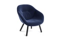 AA764-A001-AA10-01UE_AAL_82_Soft_Lola_navy_black_wb_lacquer_oak_base.jpg