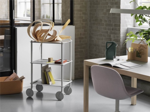 flow-trolley-3-layer-grey-workshop-table-fiber-side-swivel-grey-twill-weave-620-story-pinboard-linear-pendant-V2-muuto-org.jpg