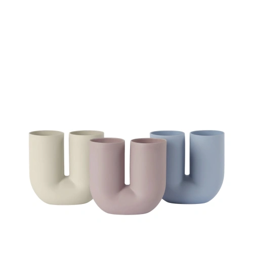 Kink-vase-family-1-Muuto-6192x6192-org.jpg