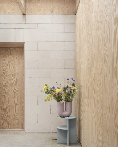 Kink-vase-dusty-lilac-halves-side-table-muuto-org.jpg