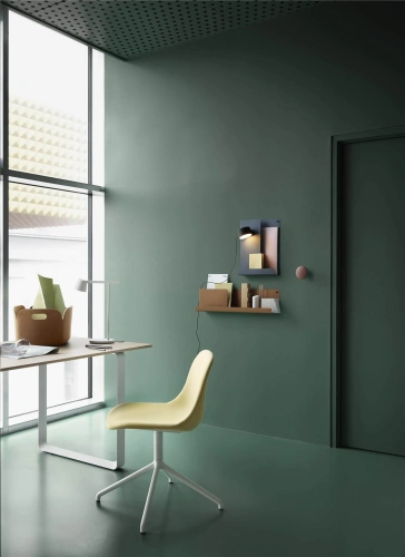 fiber-side-chair-swivel-balder-432-white-70-70-table-tip-lamp-folded-shelves-post-wall-lamp-muuto-org.jpg
