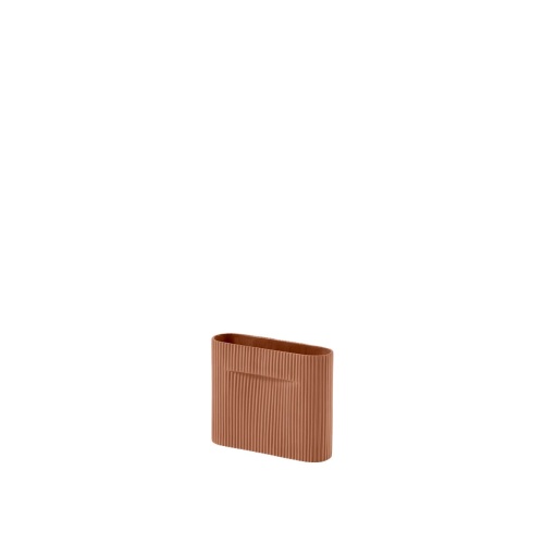 Ridge-vase-terracotta-17-cm-Muuto-5000x5000-hi-res.jpg